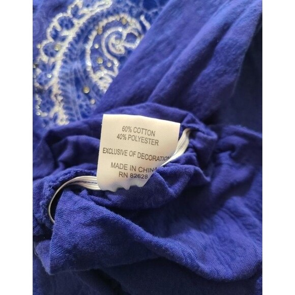 SouthPole Blue Velvet Tee Size Small Ruched Sides Floral Lace Top - Picture 6 of 8